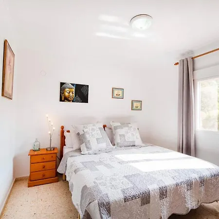 Lucia - Azulenacalpe * Κάλπε